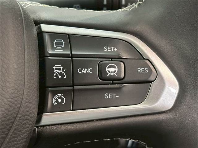 JEEP JEEP COMMANDER 2023