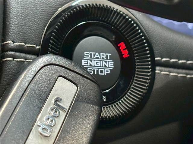 JEEP JEEP COMMANDER 2023