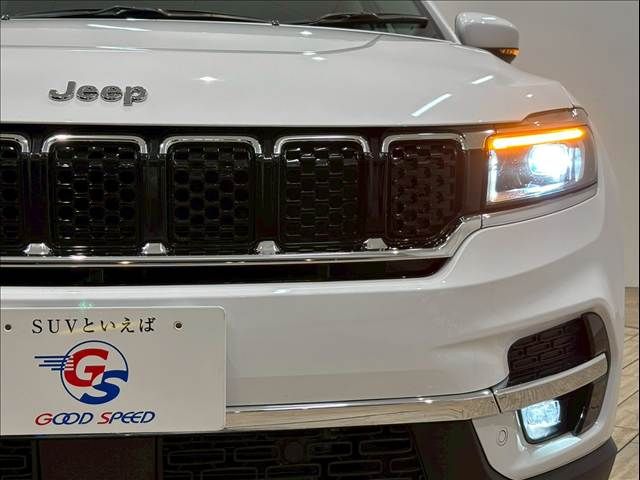 JEEP JEEP COMMANDER 2023