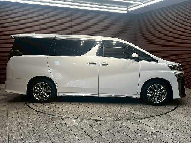 TOYOTA VELLFIRE 2021