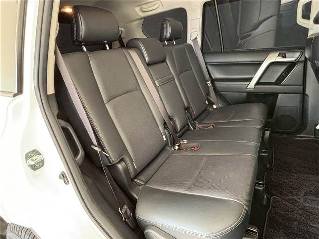 TOYOTA LANDCRUISER PRADO 2023