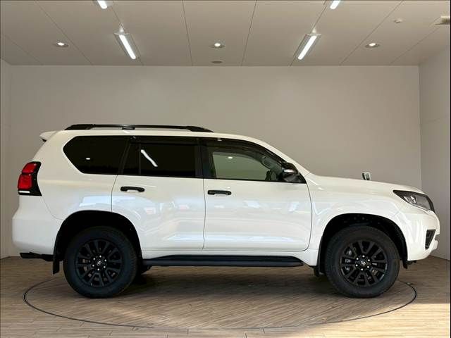 TOYOTA LANDCRUISER PRADO 2023
