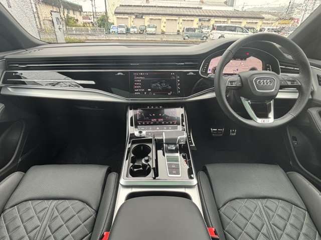 AUDI AUDI Q8 2025