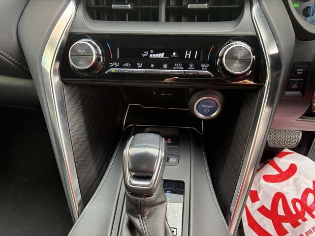 TOYOTA HARRIER HYBRID 2020