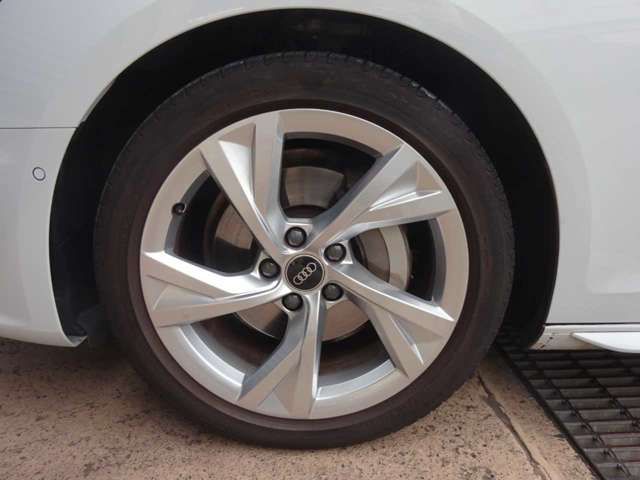 AUDI AUDI A4 AVANT 2021