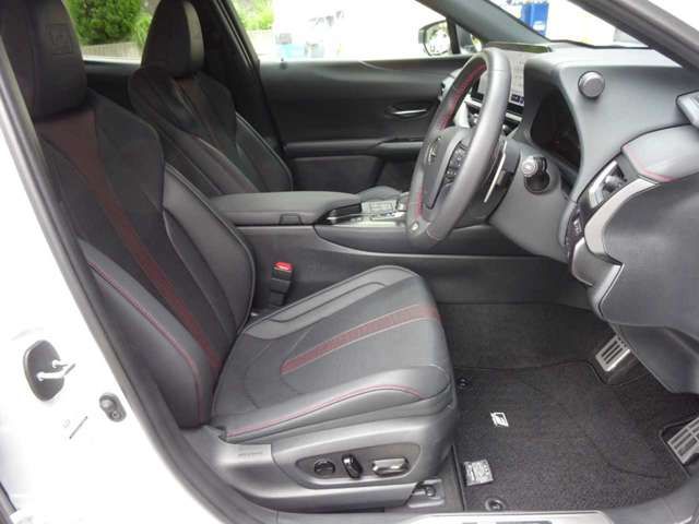 TOYOTA LEXUS UX300h 2025