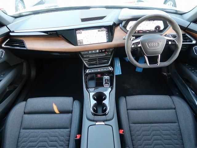 AUDI AUDI e-tron GT 2023