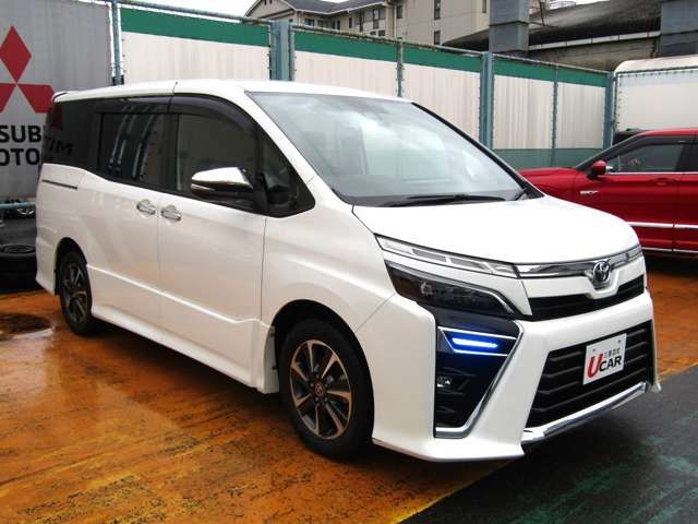 TOYOTA VOXY 2020