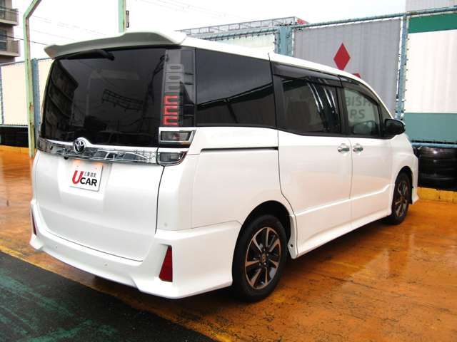 TOYOTA VOXY 2020