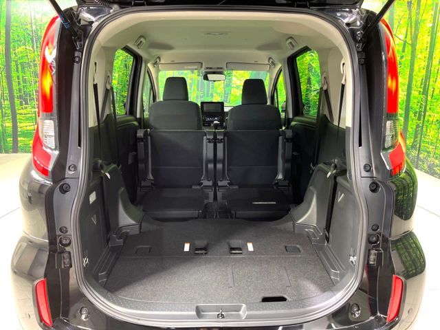 TOYOTA SIENTA HYBRID 2025