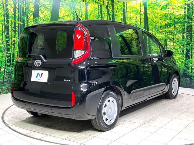 TOYOTA SIENTA HYBRID 2025