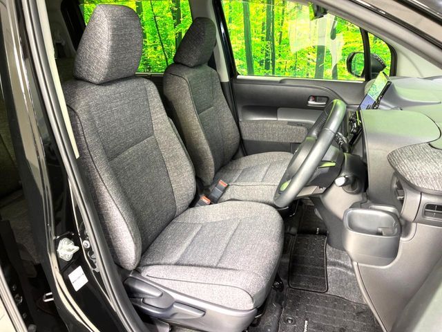 TOYOTA SIENTA HYBRID 2022