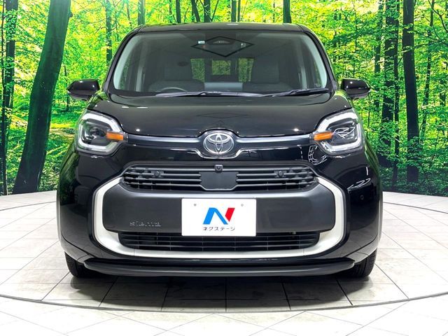 TOYOTA SIENTA HYBRID 2022