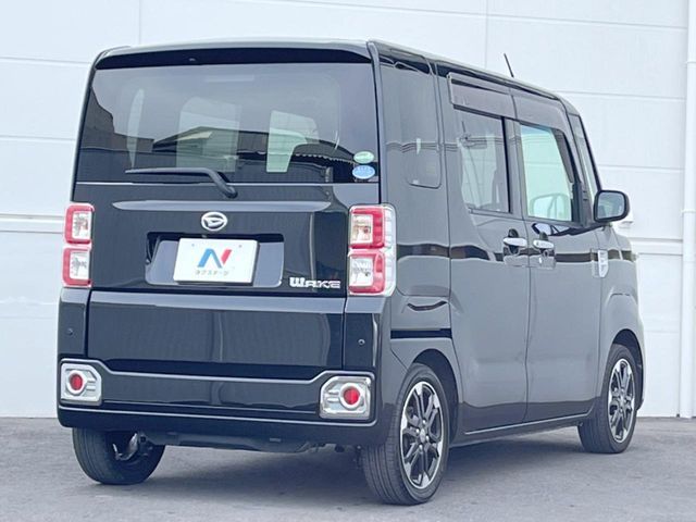DAIHATSU WAKE 2016
