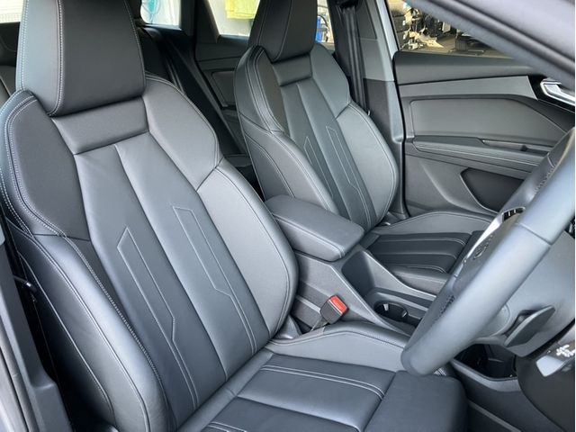 AUDI AUDI Q4 e-tron 2025