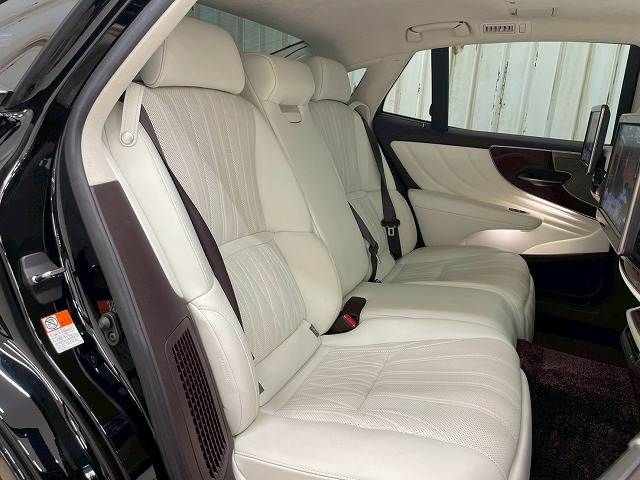 TOYOTA LEXUS LS500h 4WD 2018