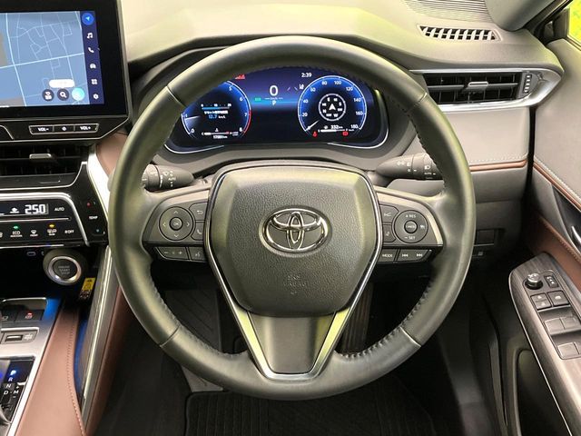 TOYOTA HARRIER 2WD 2024