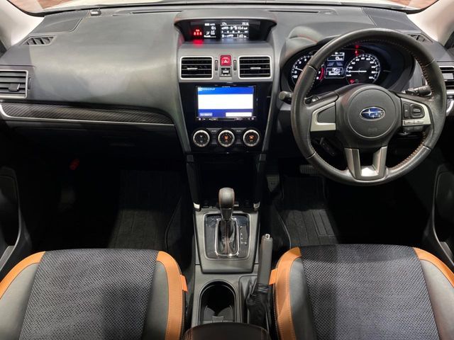 SUBARU FORESTER 2017