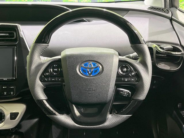 TOYOTA PRIUS 2018