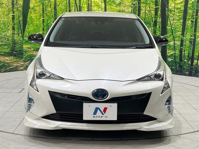 TOYOTA PRIUS 2018