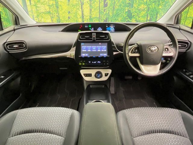 TOYOTA PRIUS 2017