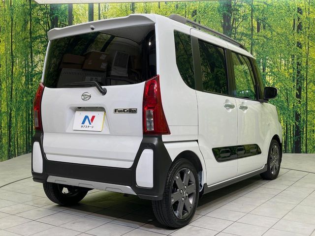 DAIHATSU TANTO FAN CROSS 2023