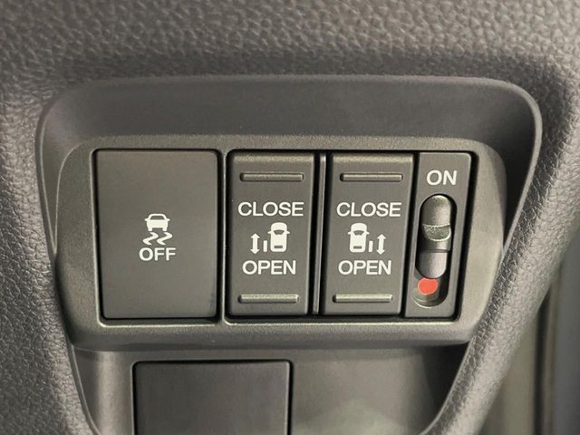 HONDA FREED e:HEV 2025