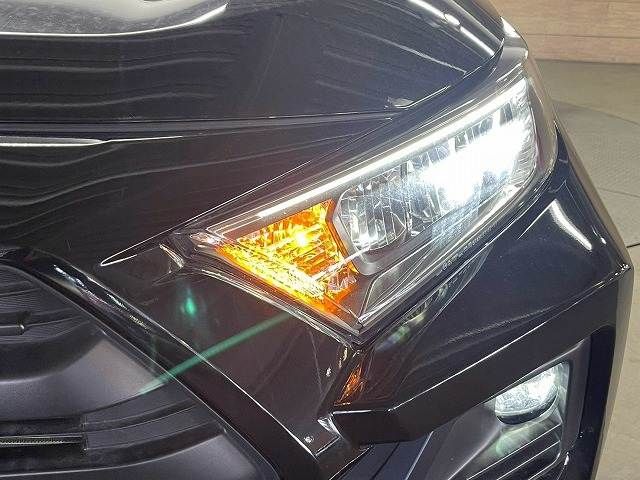 TOYOTA RAV4 4WD 2023