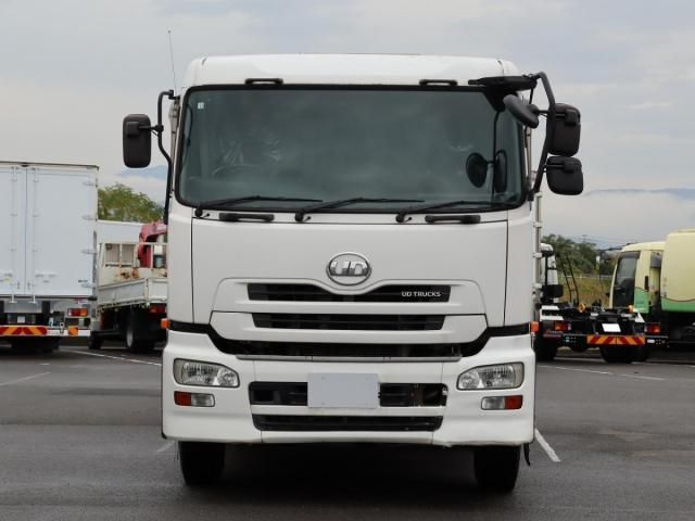 NISSAN DIESEL Quon 2013