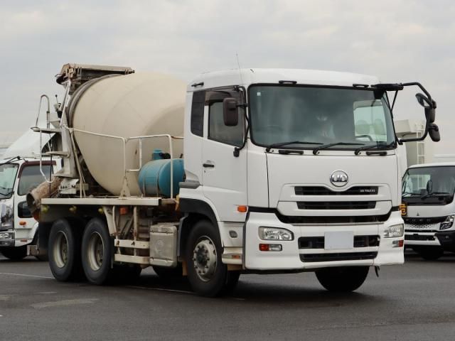 NISSAN DIESEL Quon 2013