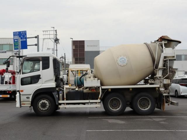 NISSAN DIESEL Quon 2013