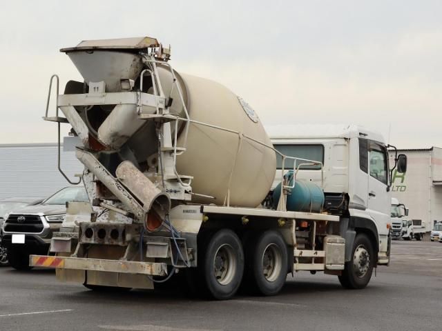 NISSAN DIESEL Quon 2013