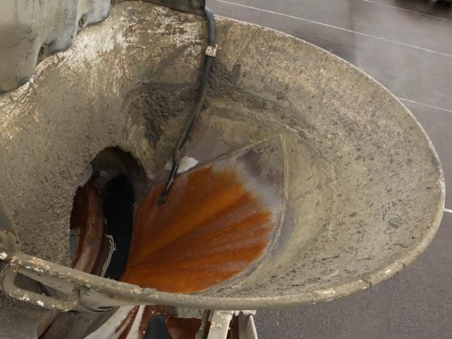 NISSAN DIESEL Quon 2013