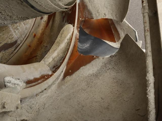 NISSAN DIESEL Quon 2013