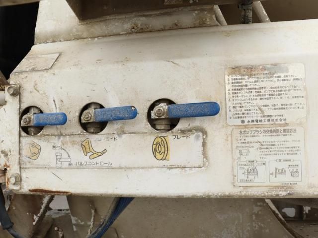 NISSAN DIESEL Quon 2013