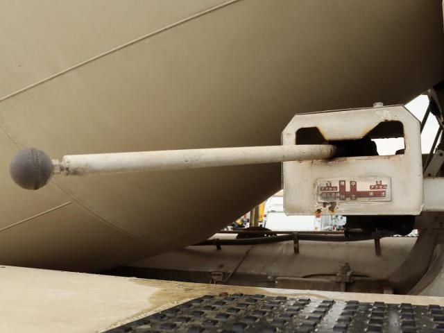 NISSAN DIESEL Quon 2013