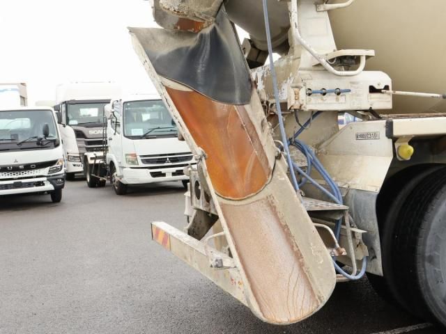 NISSAN DIESEL Quon 2013