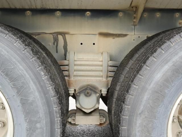 NISSAN DIESEL Quon 2013