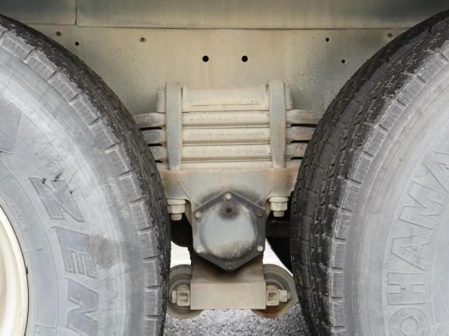 NISSAN DIESEL Quon 2013