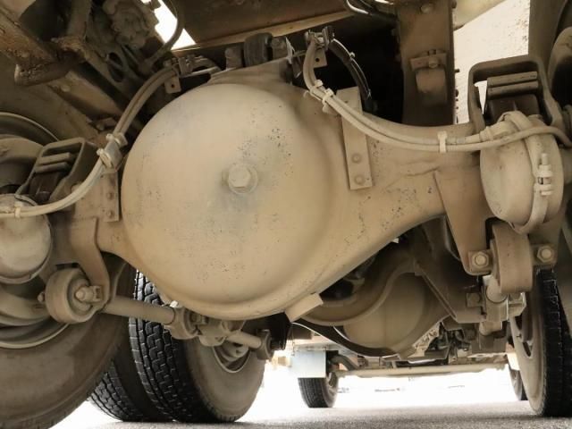 NISSAN DIESEL Quon 2013