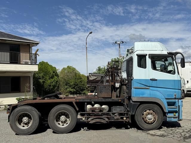 MITSUBISHI FUSOU SUPER GREAT 2012