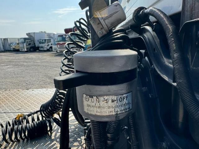 NISSAN DIESEL Quon 2015