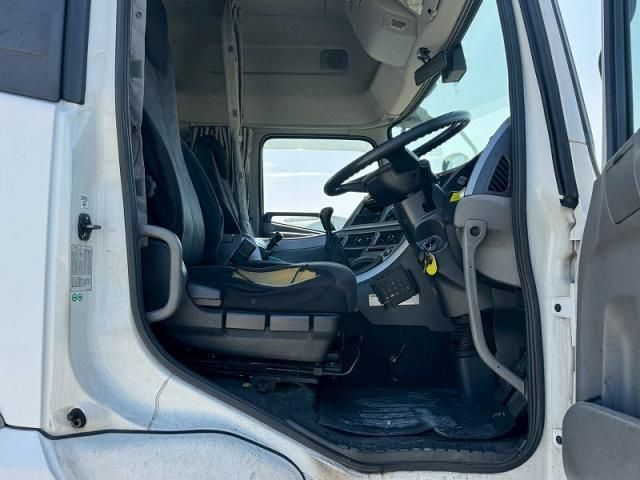 NISSAN DIESEL Quon 2015