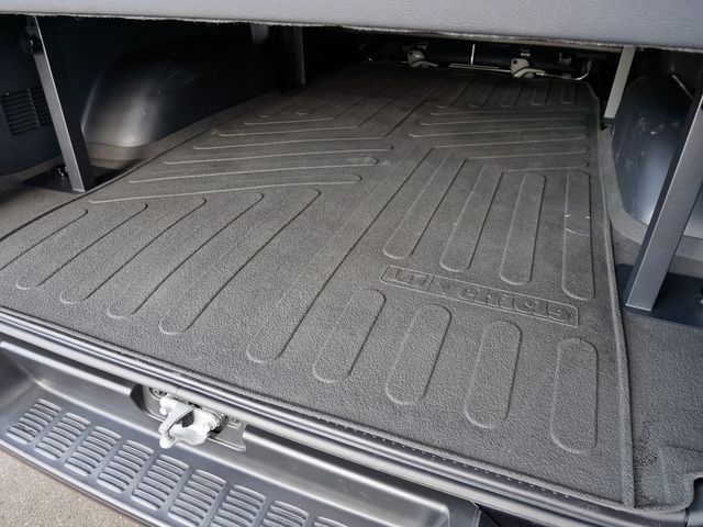 TOYOTA HIACE van 4WD 2022