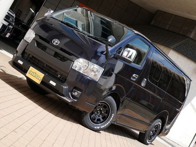 TOYOTA HIACE van 4WD 2022