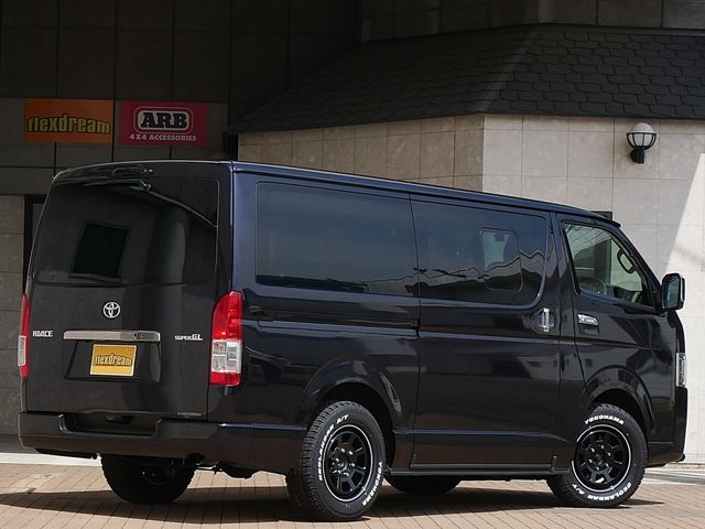TOYOTA HIACE van 4WD 2022
