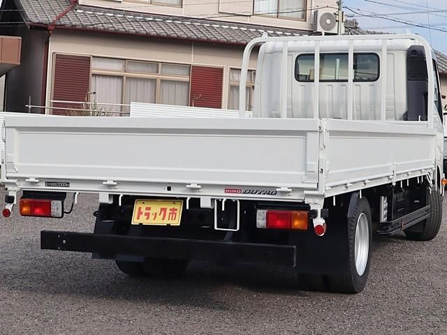 HINO DUTRO 2020
