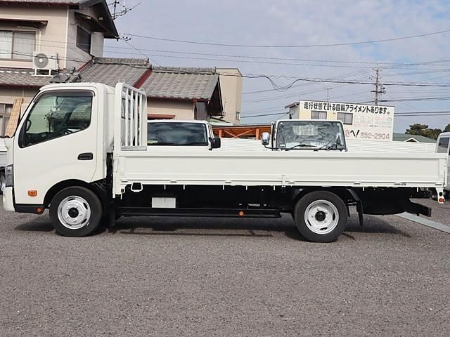HINO DUTRO 2020