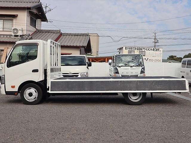HINO DUTRO 2020