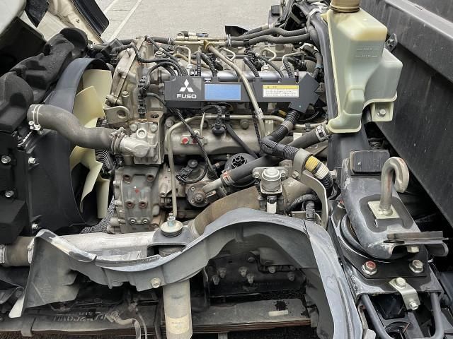 MITSUBISHI CANTER 2014